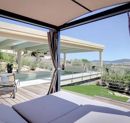 Magnifique Avec Une Vue Splendide, Pres Des Plages Villa